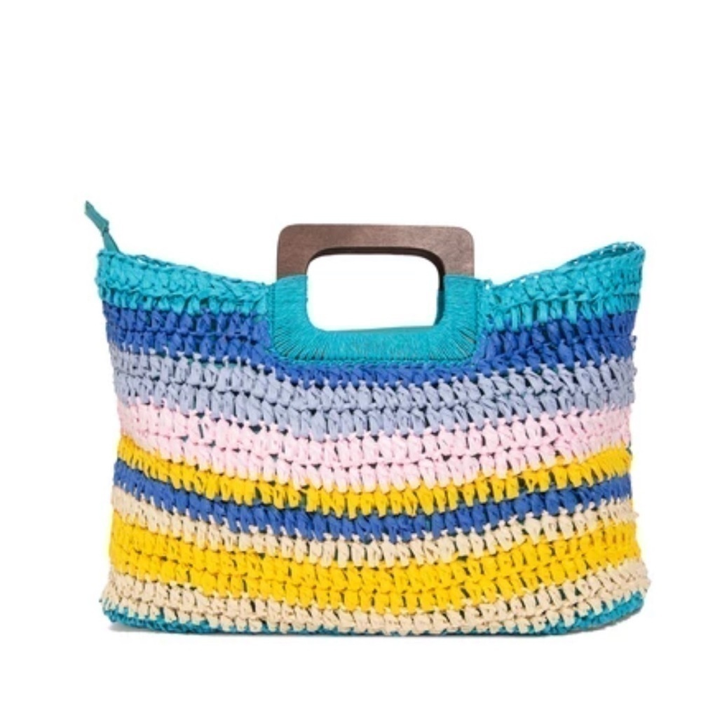 Woven hand bag with zipper. NWT